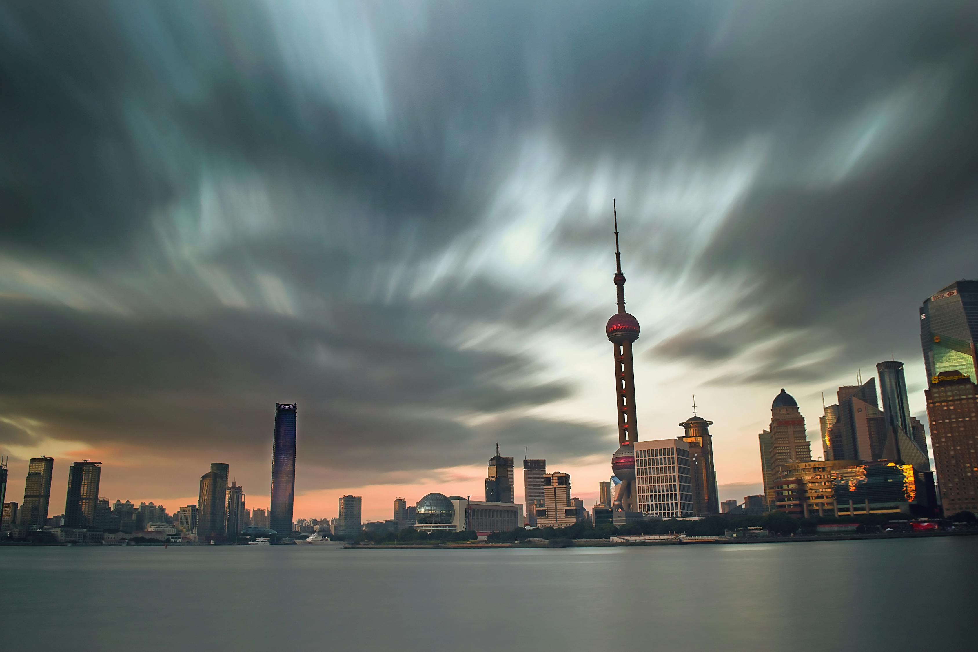 展望2025年鲁鲁电影新纪元